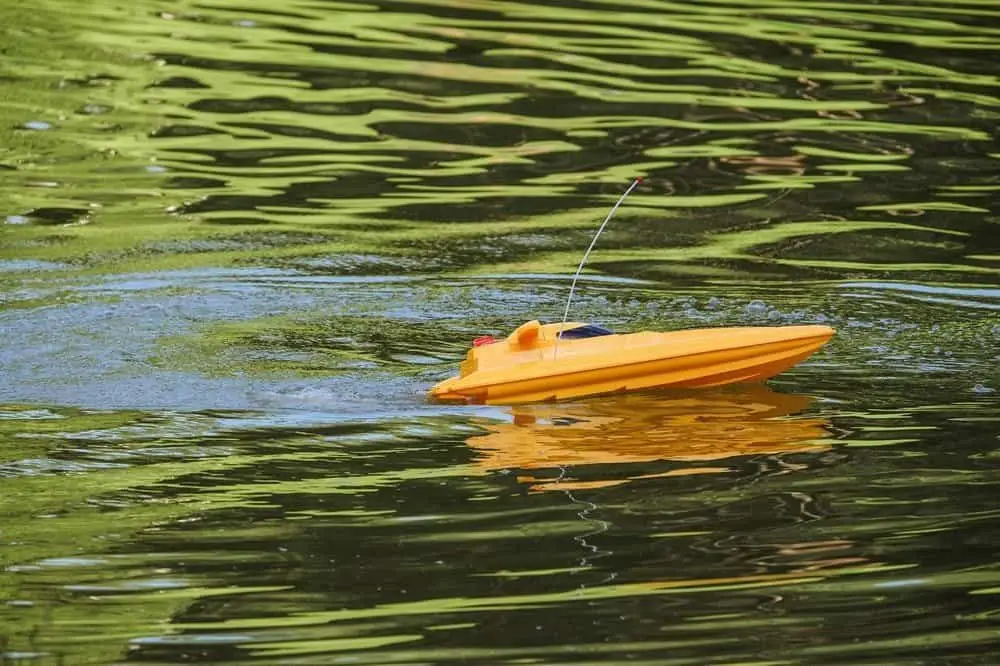 Best Remote Control Boat for Beginners